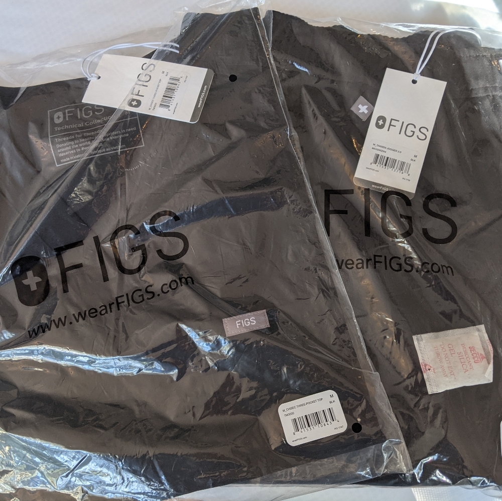 NWT Figs Scrub Set
